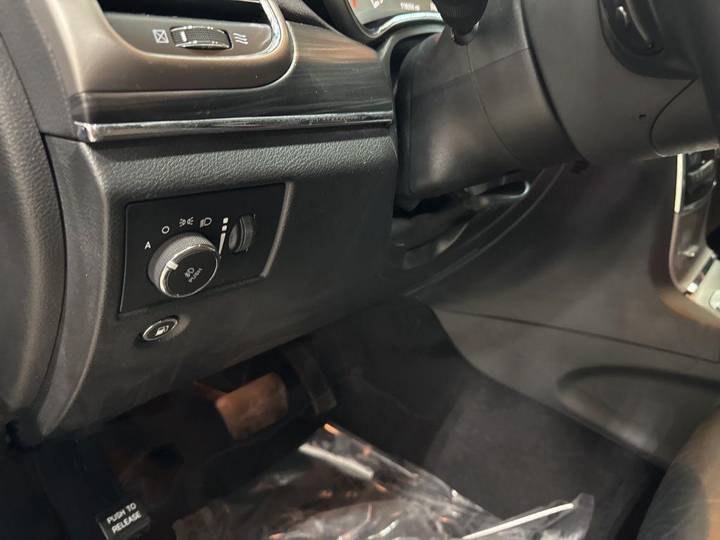 used 2019 Jeep Grand Cherokee car, priced at $15,993