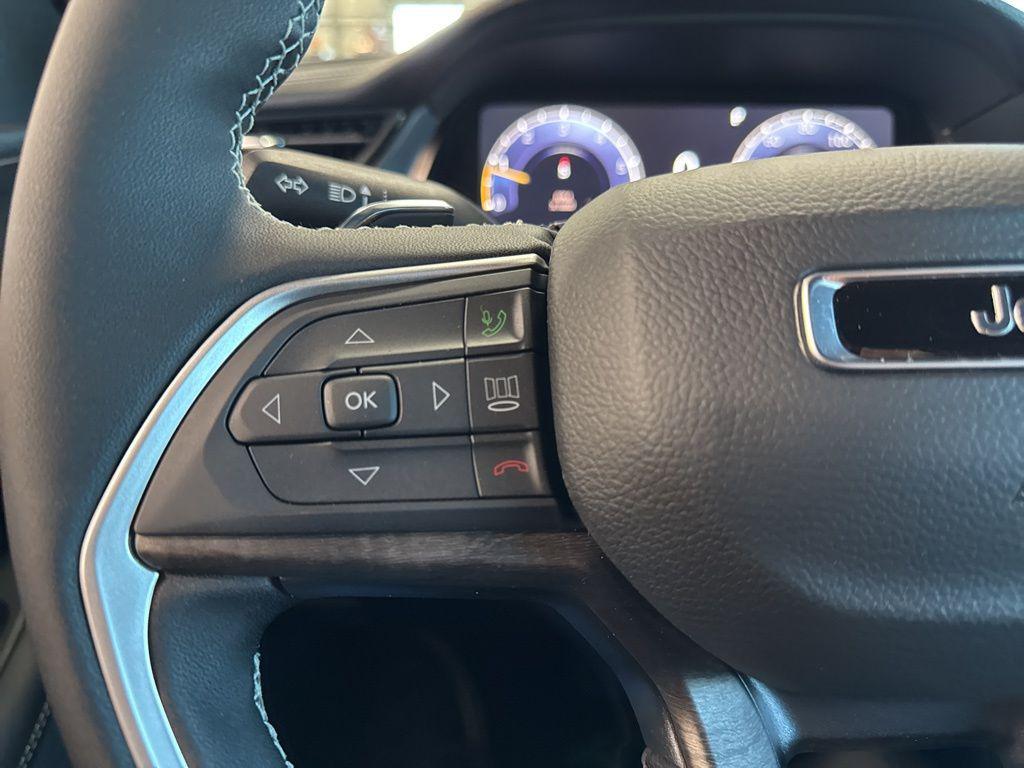 new 2026 Jeep Grand Cherokee car, priced at $47,295