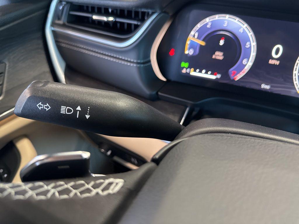 new 2025 Jeep Grand Cherokee car, priced at $45,245