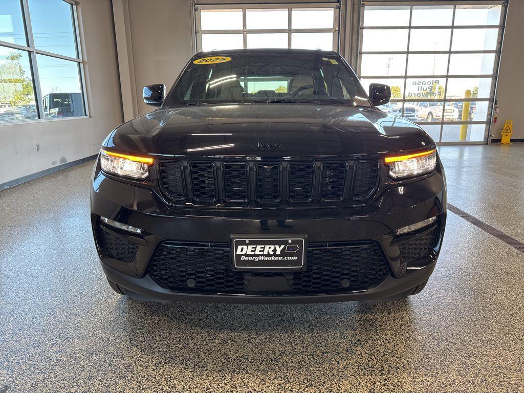 new 2025 Jeep Grand Cherokee car, priced at $45,245