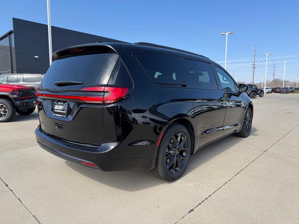 new 2026 Chrysler Pacifica car, priced at $42,521