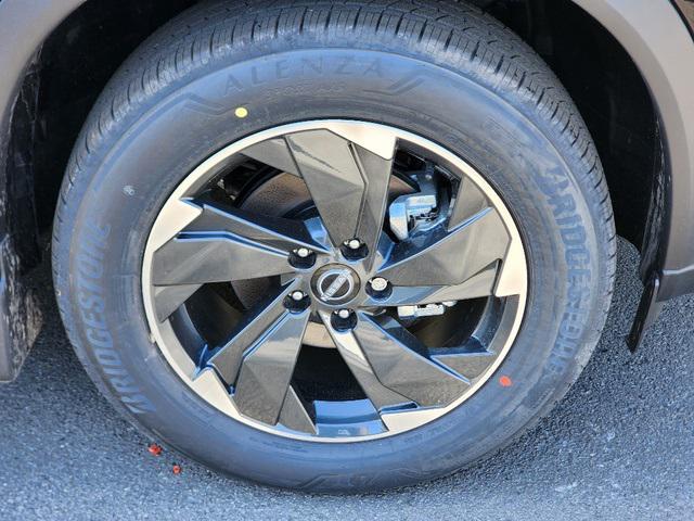 2025 Super Black Nissan Rogue