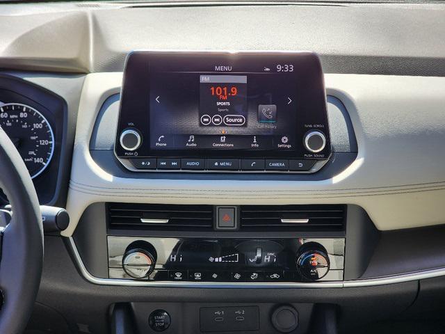 2025 Super Black Nissan Rogue