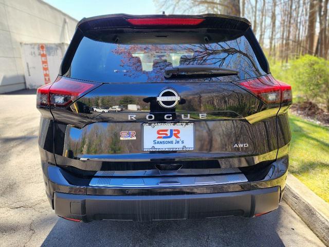 2025 Super Black Nissan Rogue