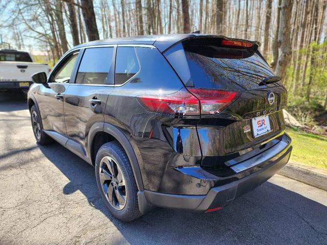 2025 Super Black Nissan Rogue