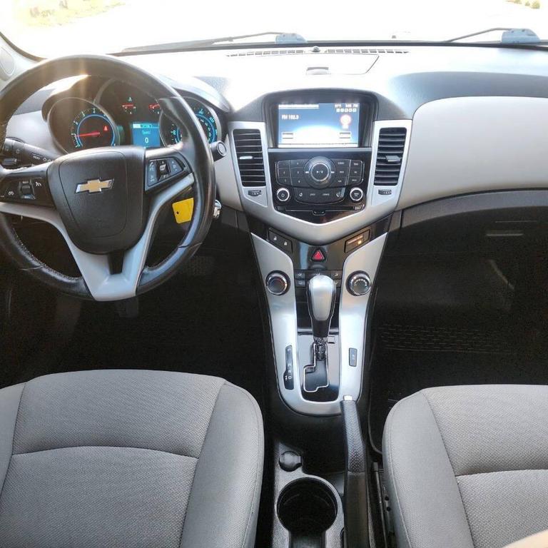 used 2014 Chevrolet Cruze car, priced at $5,900