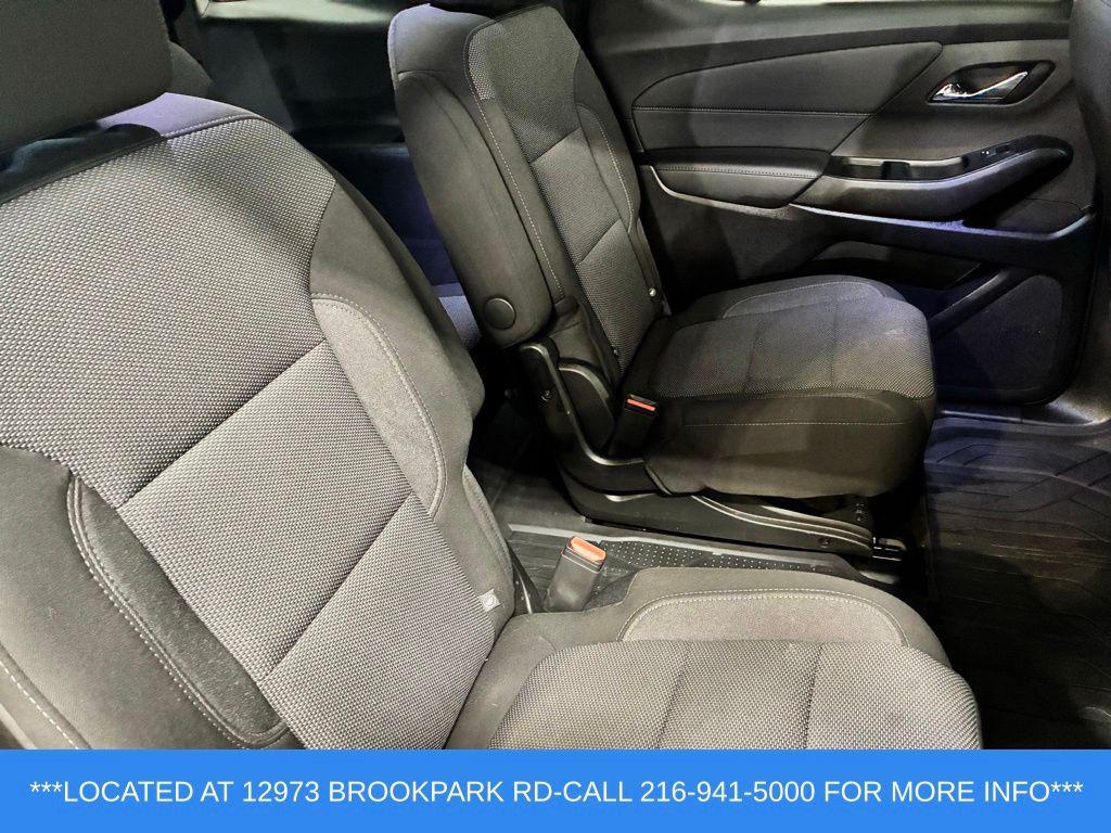 used 2023 Chevrolet Traverse car, priced at $30,179