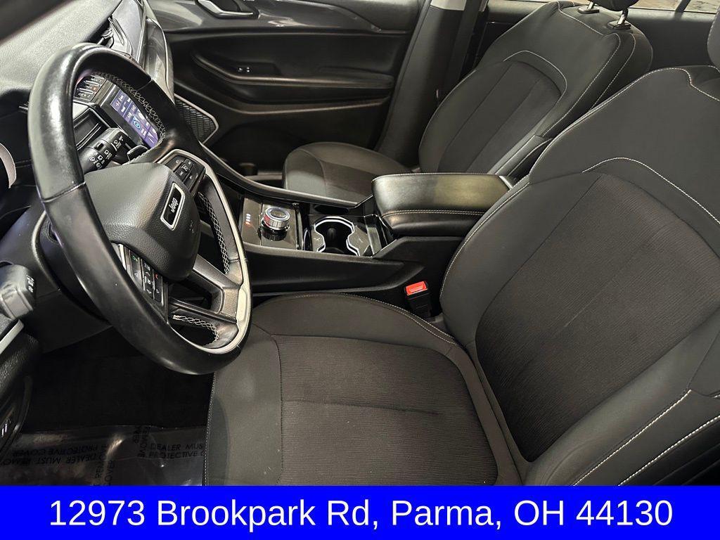 used 2022 Jeep Grand Cherokee L car, priced at $29,111