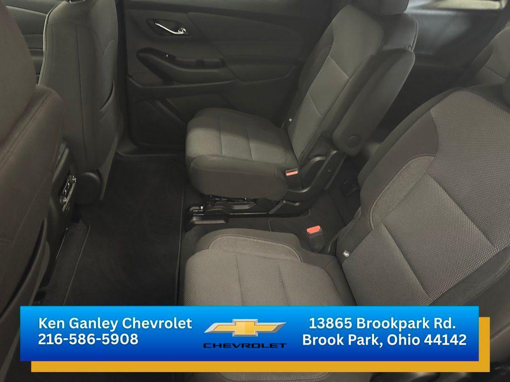 used 2023 Chevrolet Traverse car, priced at $29,933