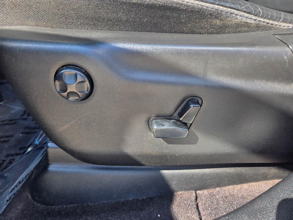 used 2019 Jeep Grand Cherokee car, priced at $16,082