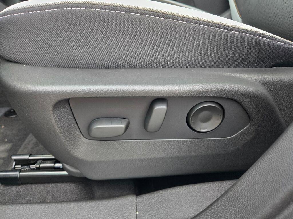 new 2025 Buick Envision car, priced at $39,817