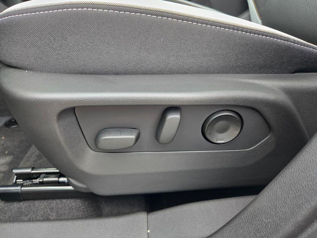 new 2025 Buick Envision car, priced at $37,119