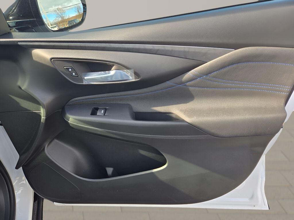 new 2026 Buick Envista car, priced at $28,128