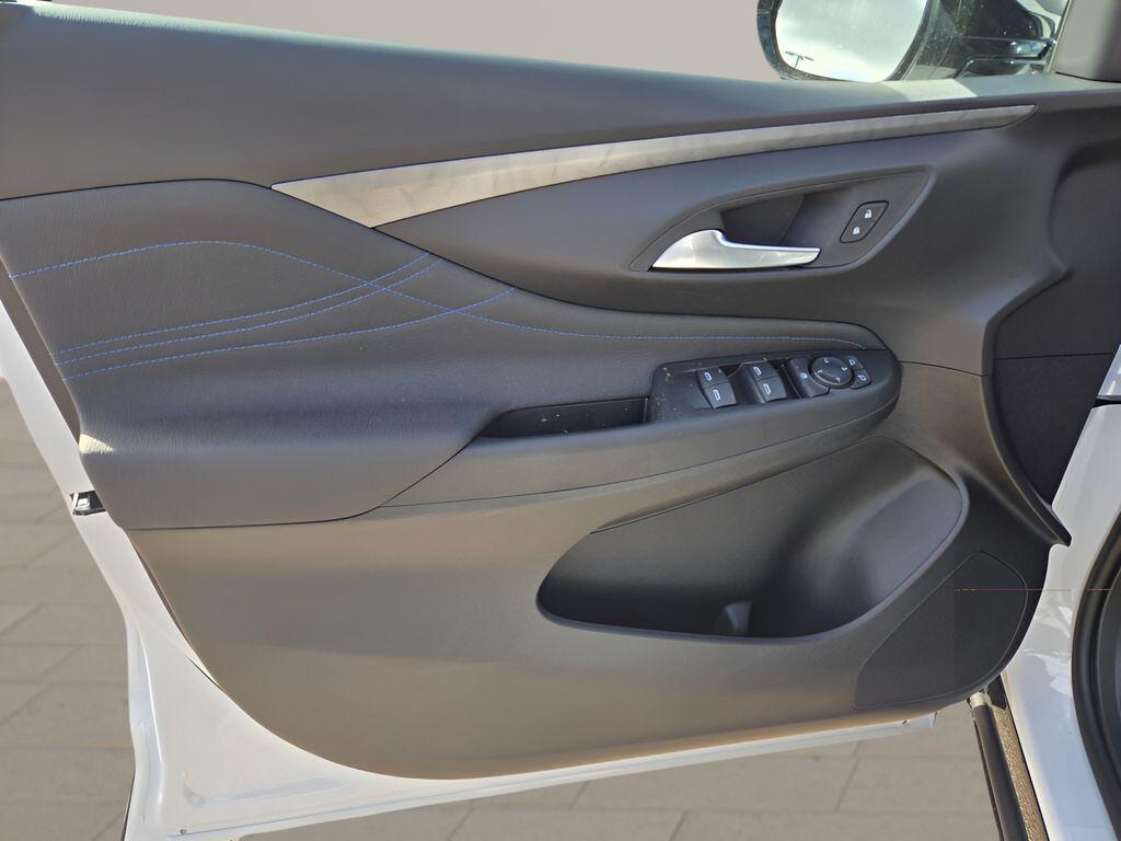 new 2026 Buick Envista car, priced at $28,128