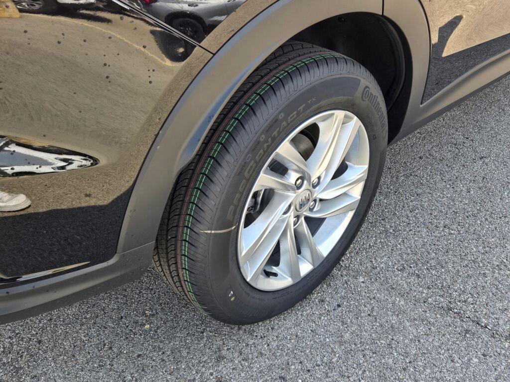 new 2025 Buick Envista car, priced at $23,779