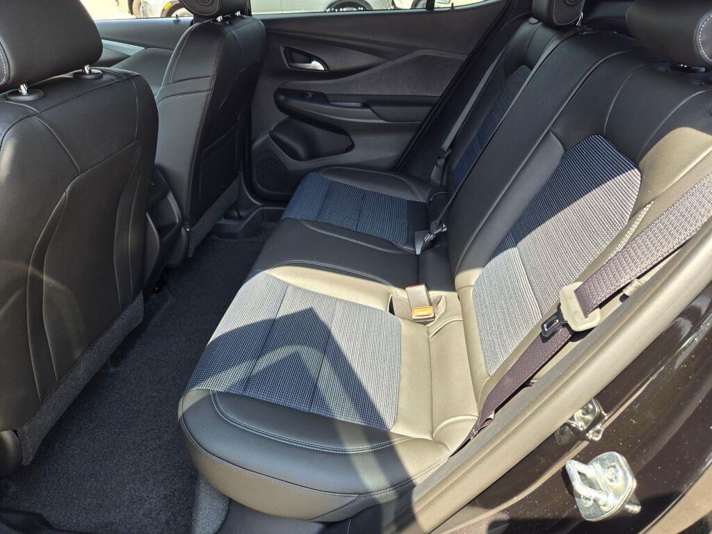 new 2025 Buick Envista car, priced at $23,779