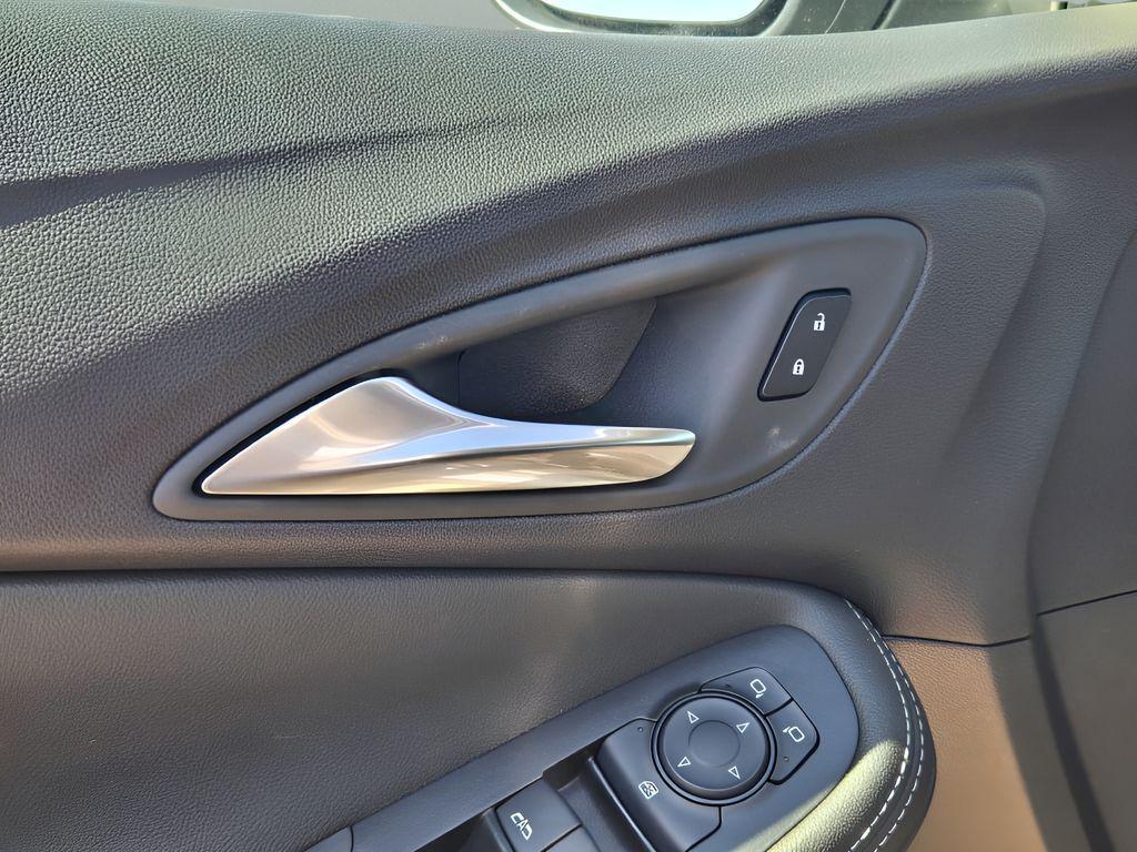 new 2024 Buick Encore GX car, priced at $23,485