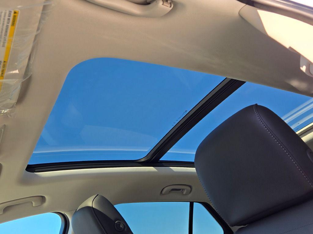 new 2025 Buick Envision car, priced at $36,645