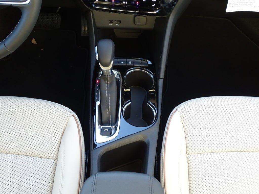 new 2024 Buick Encore GX car, priced at $27,386