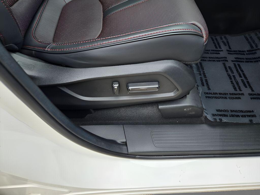 used 2025 Honda Pilot car, priced at $49,973