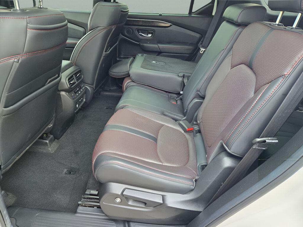 used 2025 Honda Pilot car, priced at $49,973