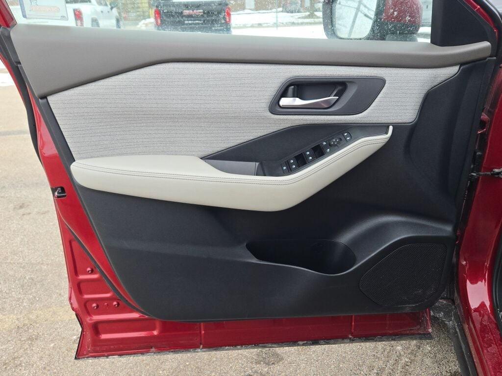 used 2021 Nissan Rogue car, priced at $19,372