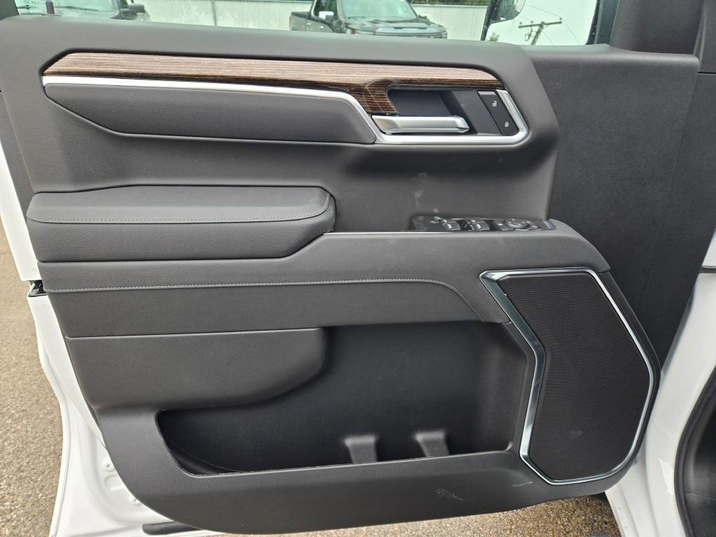 new 2026 GMC Sierra 1500 car, priced at $46,619