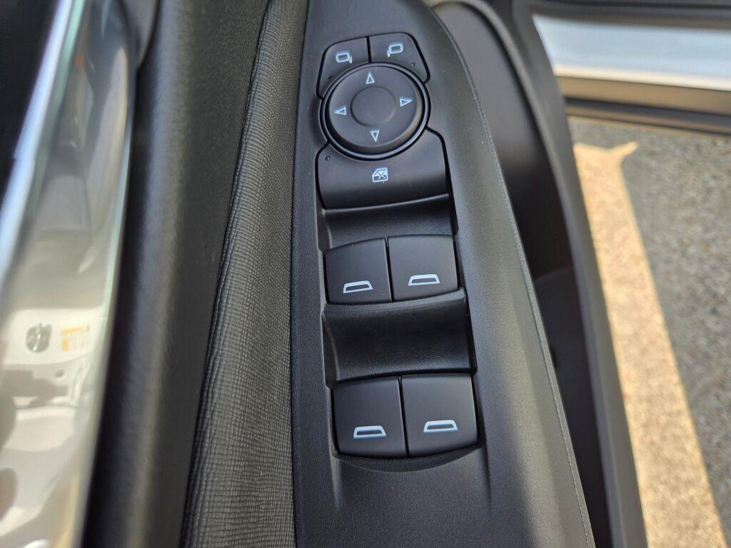 new 2025 Buick Envista car, priced at $23,481