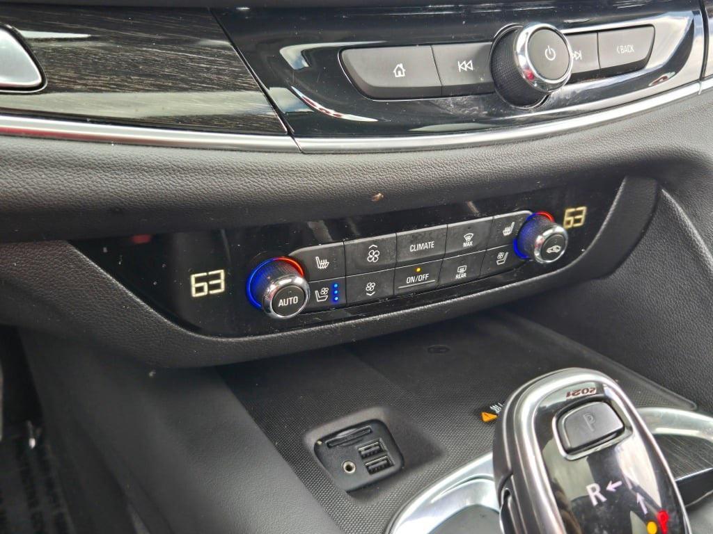 2021 White Frost Tricoat Buick Enclave