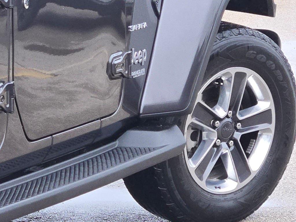 used 2022 Jeep Wrangler Unlimited car, priced at $31,200