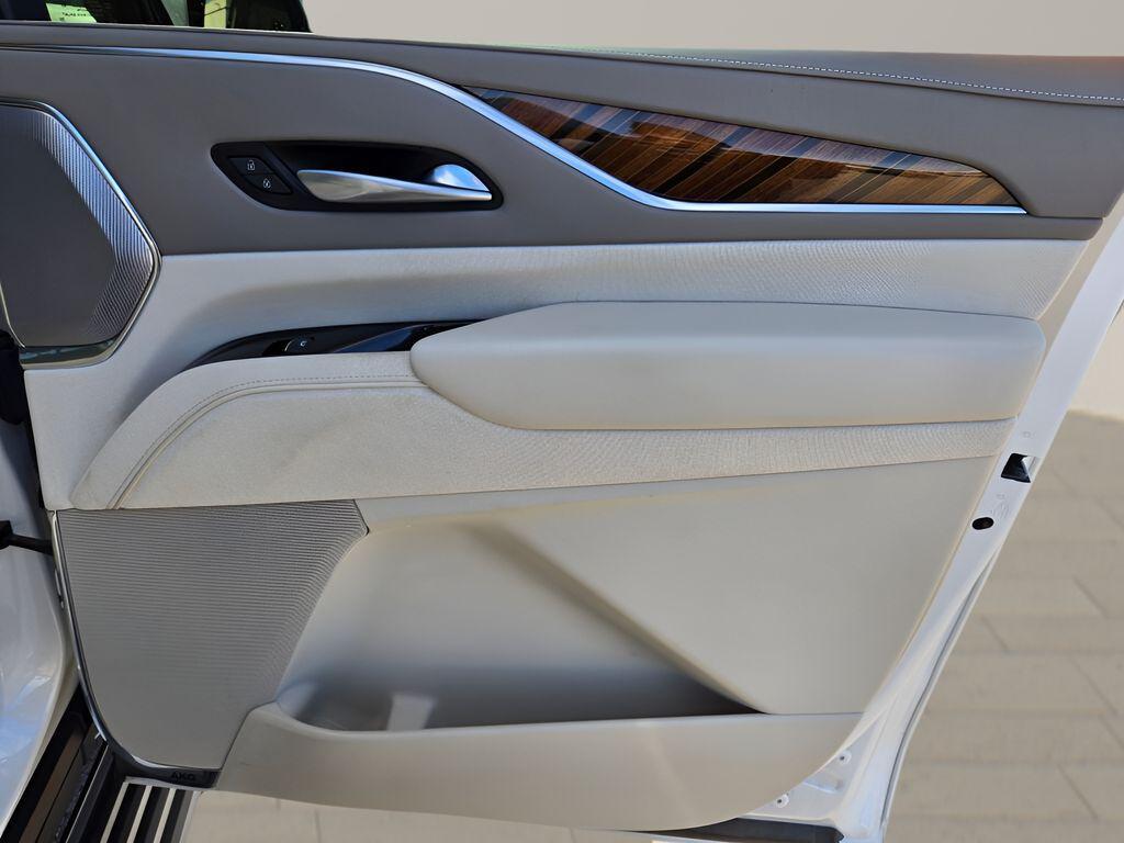 used 2023 Cadillac Escalade ESV car, priced at $76,327