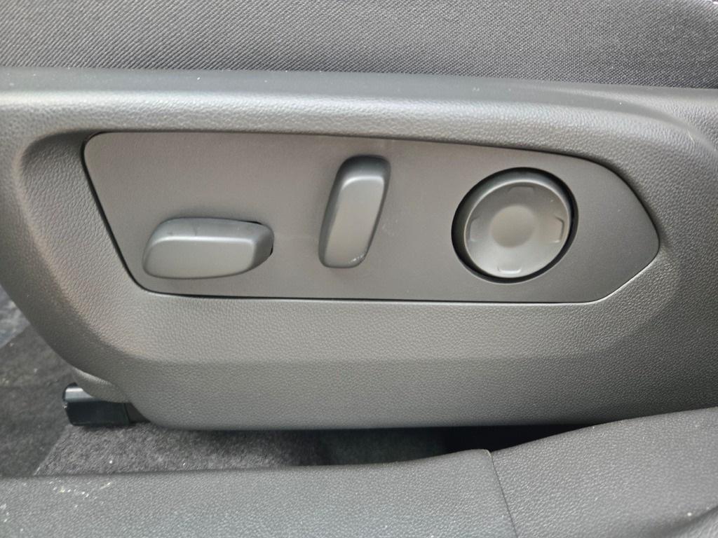 new 2025 Buick Envision car, priced at $36,887