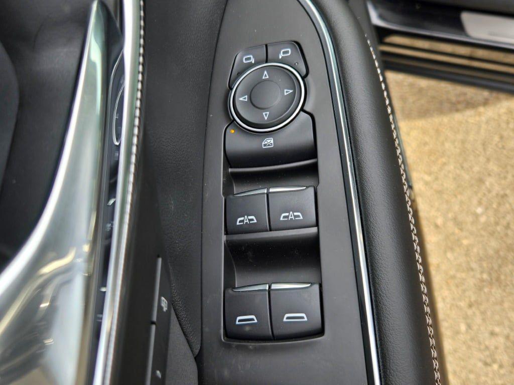 new 2025 Buick Envision car, priced at $35,574