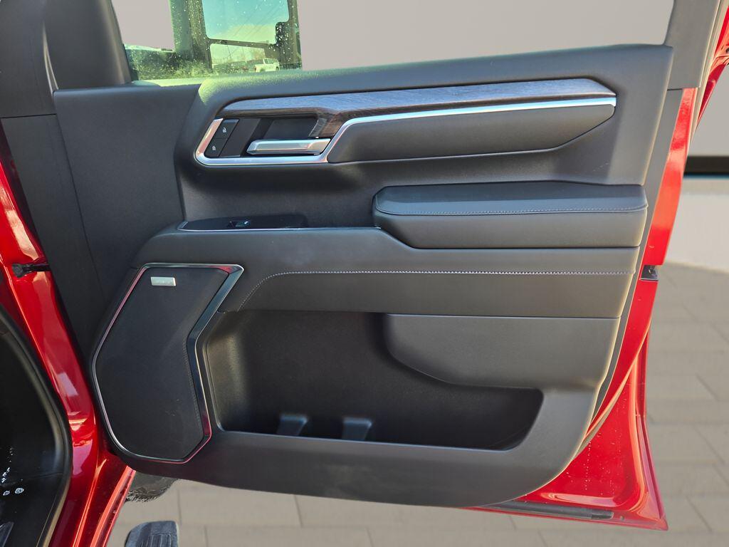 used 2025 Chevrolet Silverado 2500 car, priced at $69,010