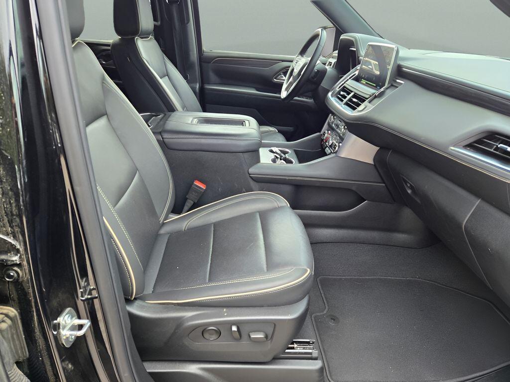 used 2024 GMC Yukon XL car, priced at $52,793