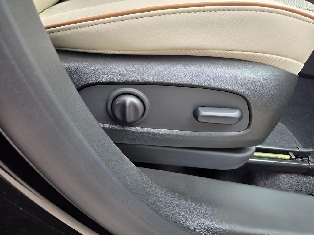 new 2024 Buick Encore GX car, priced at $28,885