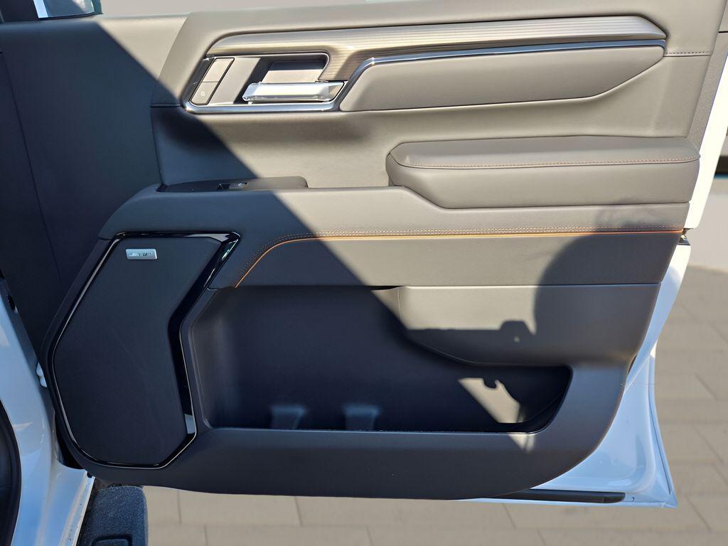 new 2026 GMC Sierra 2500 car, priced at $83,099