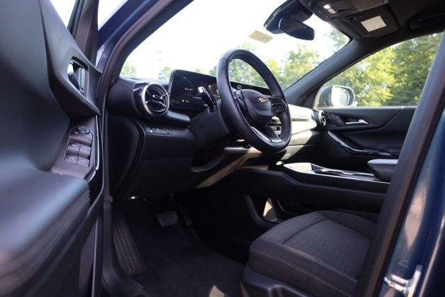 used 2025 Chevrolet Equinox car, priced at $24,900