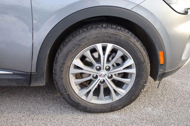 used 2022 Buick Envision car, priced at $20,789