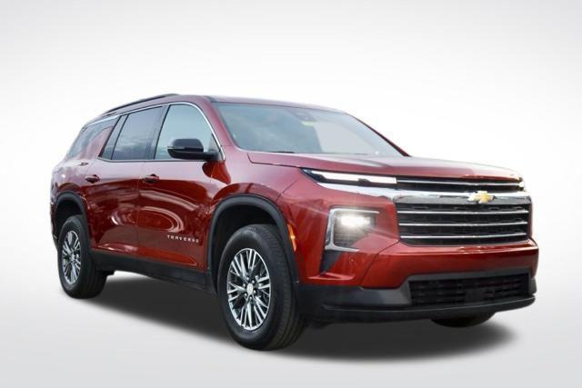 used 2025 Chevrolet Traverse car, priced at $33,999