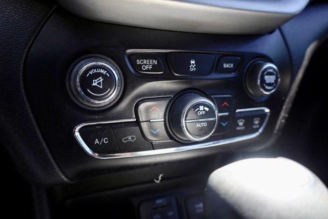 used 2018 Jeep Cherokee car, priced at $12,990