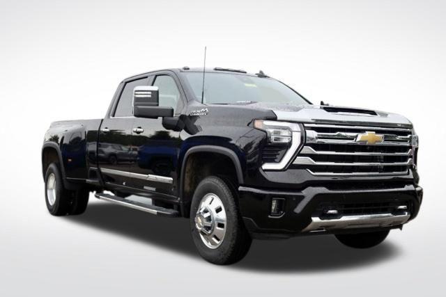 used 2024 Chevrolet Silverado 3500 car, priced at $66,565