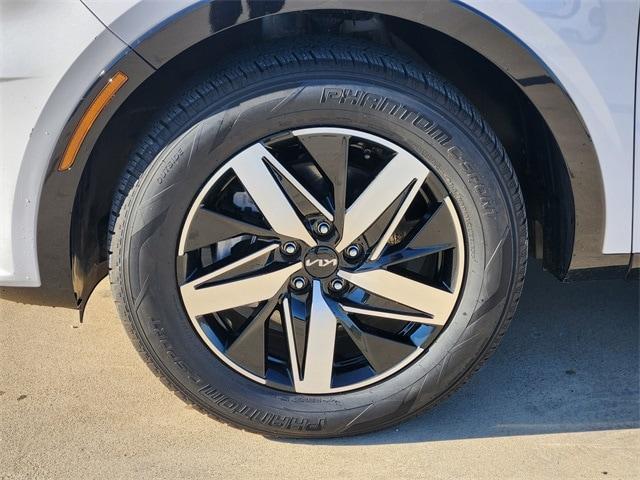 used 2023 Kia Sorento car, priced at $25,577