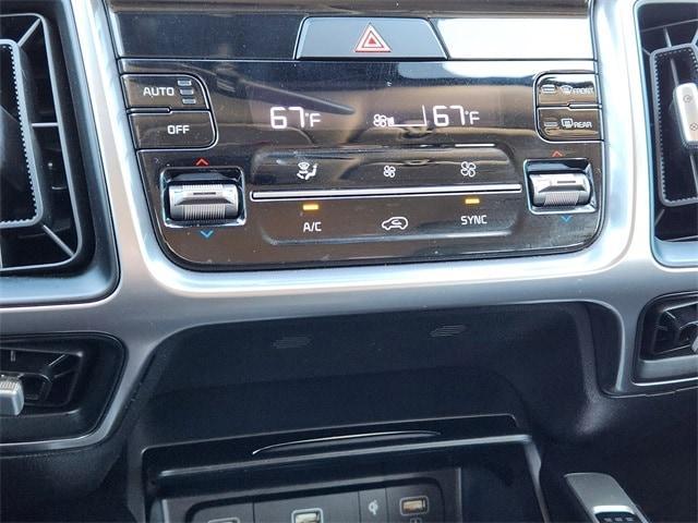 used 2023 Kia Sorento car, priced at $25,577
