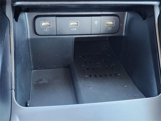 used 2023 Kia Sorento car, priced at $25,577