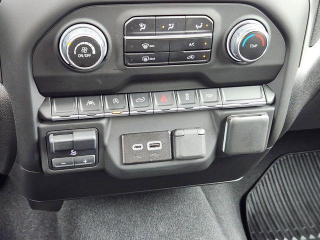 used 2025 Chevrolet Silverado 1500 car, priced at $34,192