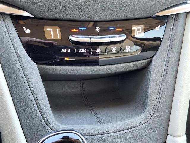 used 2021 Cadillac XT5 car, priced at $18,977