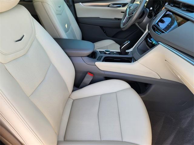 used 2021 Cadillac XT5 car, priced at $18,977