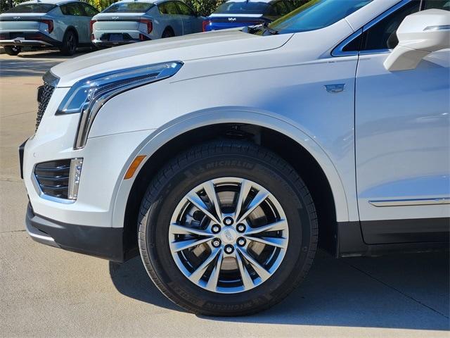 used 2021 Cadillac XT5 car, priced at $18,977