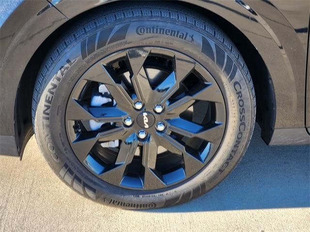 used 2024 Kia Carnival car, priced at $40,977